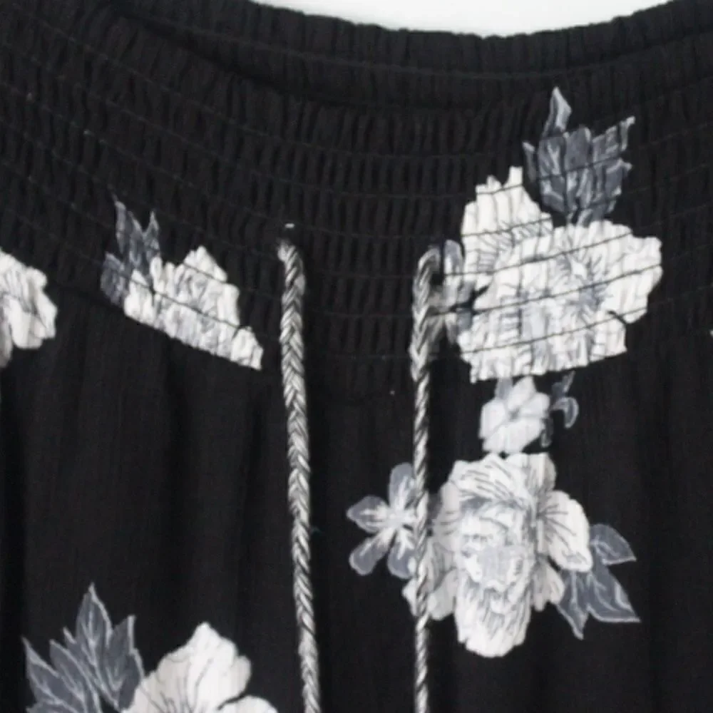 No Boundaries Floral Flowy Wide Leg Pants in S/CH - Picture 5 of 8